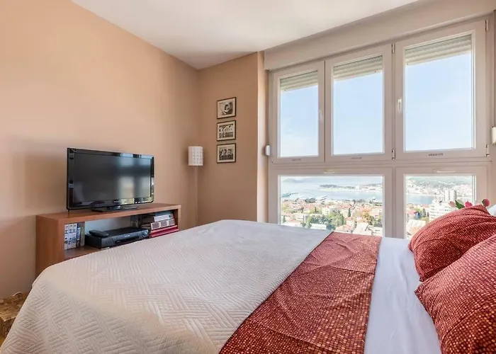 Apartment Penthouse Ema