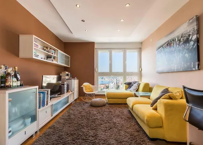 Apartment Penthouse Ema